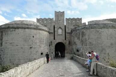 Gate_d'Amboise