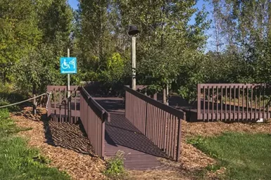 Wisconsin Orchard Offers Wheelchair-Accessible Apple Picking