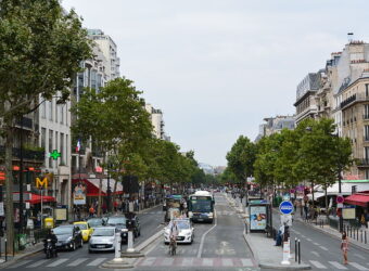 800px-Boulevard_du_Montparnasse_1,_Paris_24_August_2013