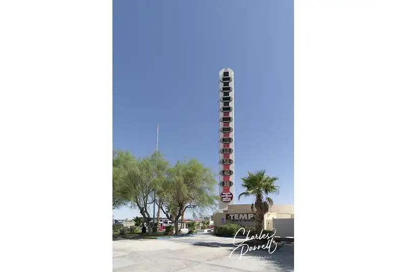 Giant Thermometer