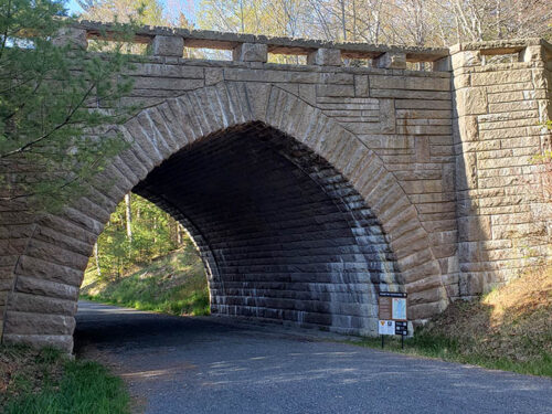 Acadia_National_Park_Eagle_Lake_Bridge